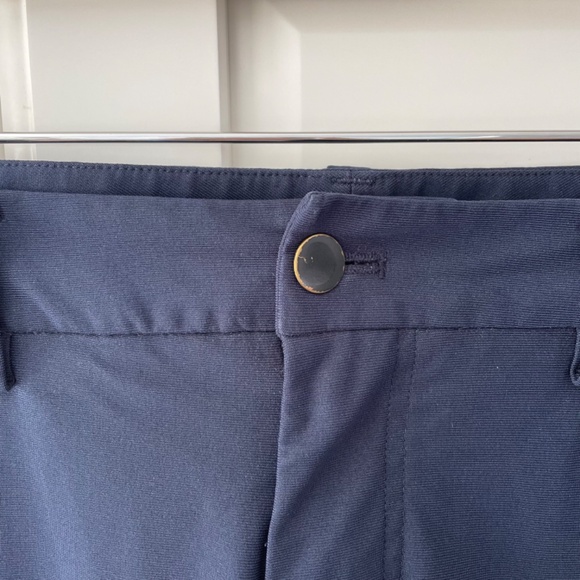 Lululemon Navy Mission Pant, Size 34 - Picture 8 of 15